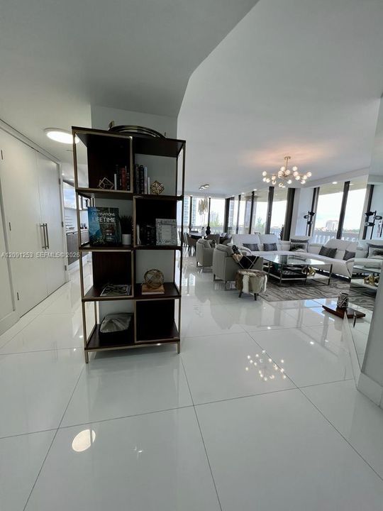 В аренду: $5,200 (3 спален, 2 ванн, 1766 Квадратных фут)