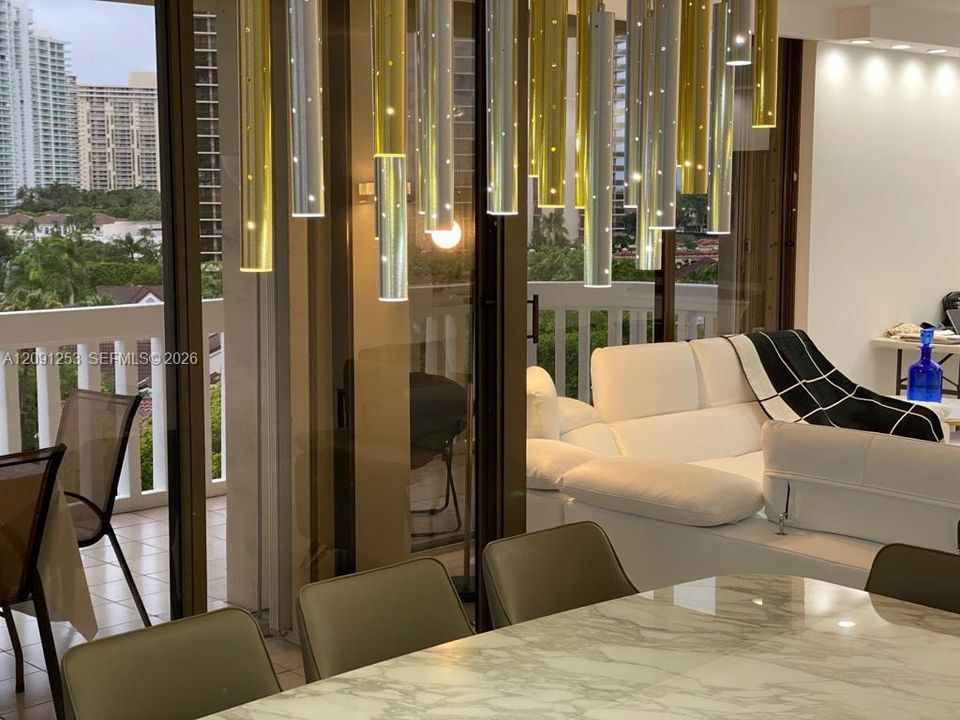 В аренду: $5,200 (3 спален, 2 ванн, 1766 Квадратных фут)