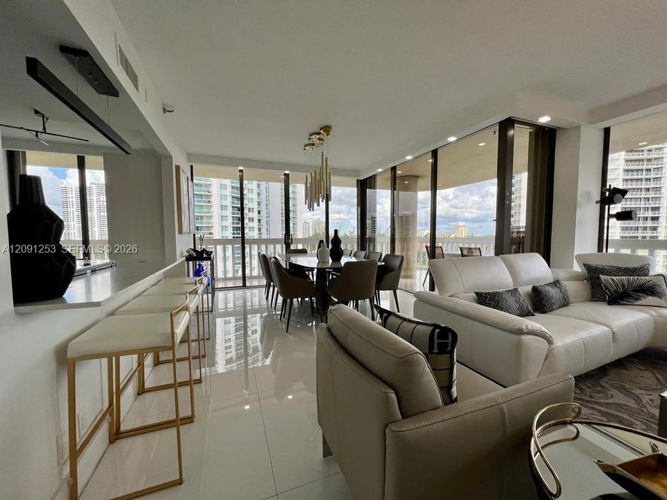 В аренду: $5,200 (3 спален, 2 ванн, 1766 Квадратных фут)