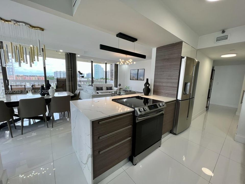 В аренду: $5,200 (3 спален, 2 ванн, 1766 Квадратных фут)
