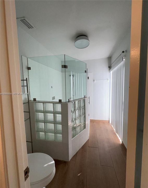 В аренду: $3,300 (3 спален, 2 ванн, 1402 Квадратных фут)