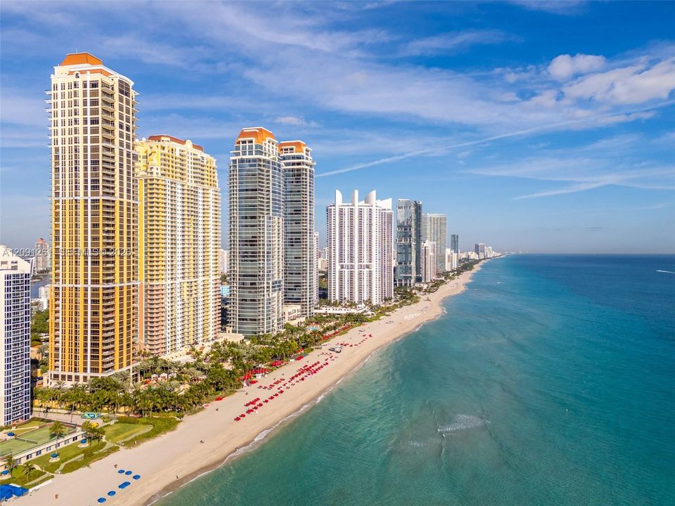 For Sale: $6,995,000 (4 beds, 5 baths, 4415 Square Feet)