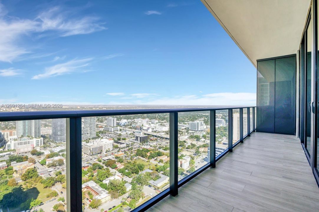 For Rent: $8,700 (3 beds, 3 baths, 1526 Square Feet)