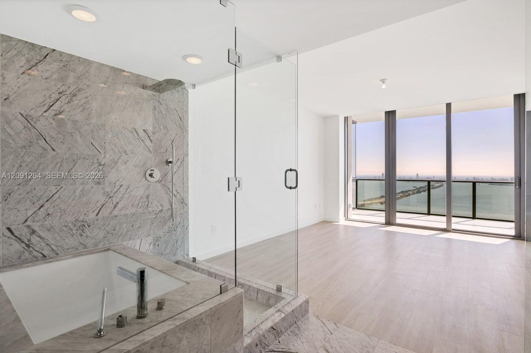 For Rent: $8,700 (3 beds, 3 baths, 1526 Square Feet)