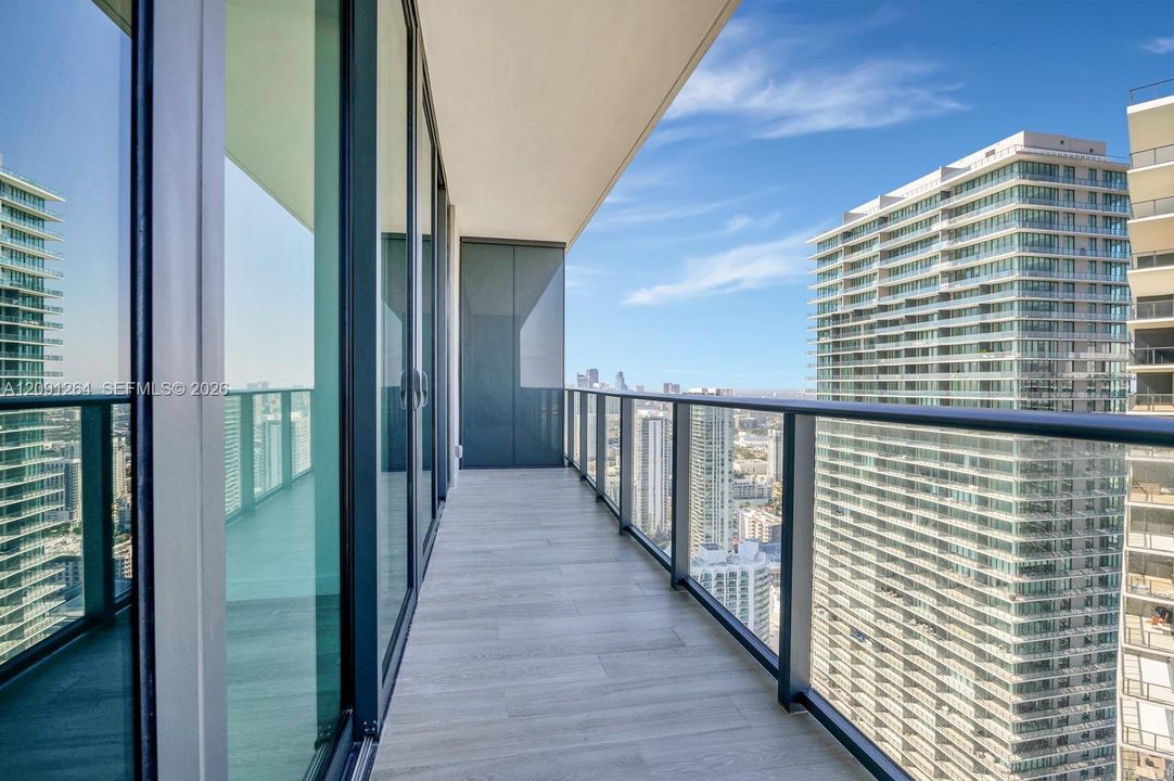 For Rent: $8,700 (3 beds, 3 baths, 1526 Square Feet)