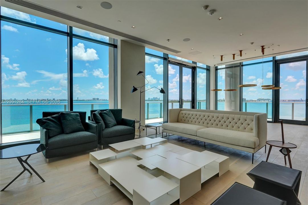 For Rent: $8,700 (3 beds, 3 baths, 1526 Square Feet)