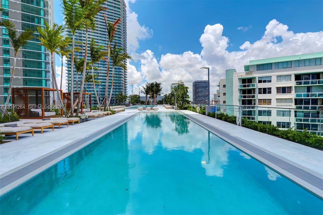 For Rent: $8,700 (3 beds, 3 baths, 1526 Square Feet)