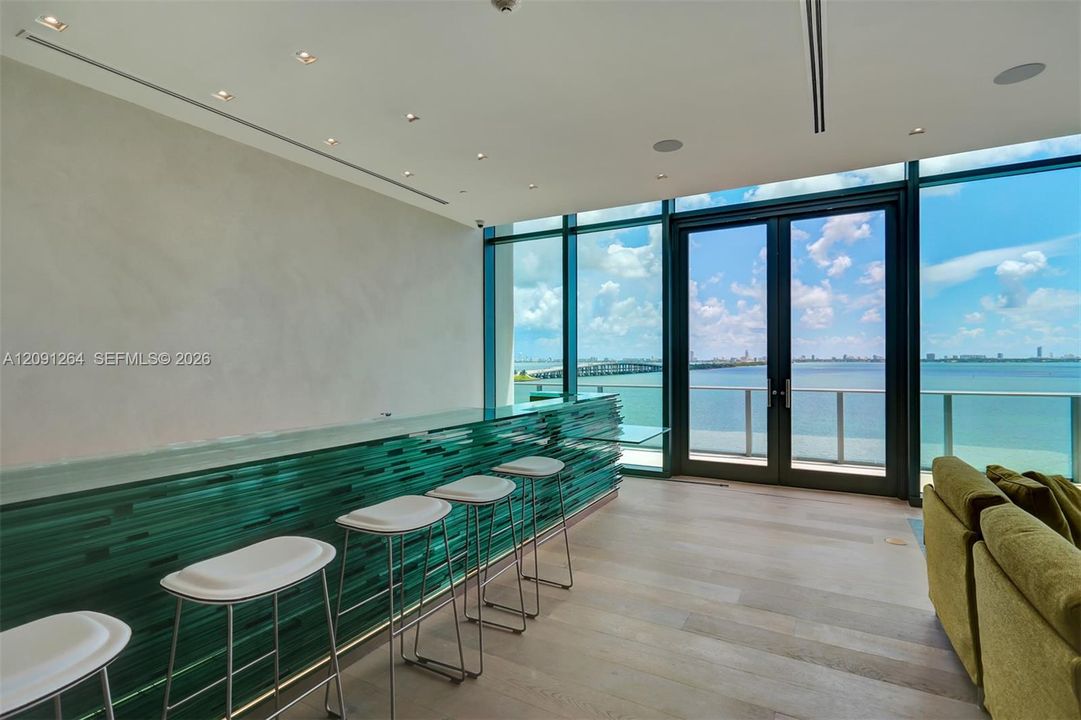 For Rent: $8,700 (3 beds, 3 baths, 1526 Square Feet)