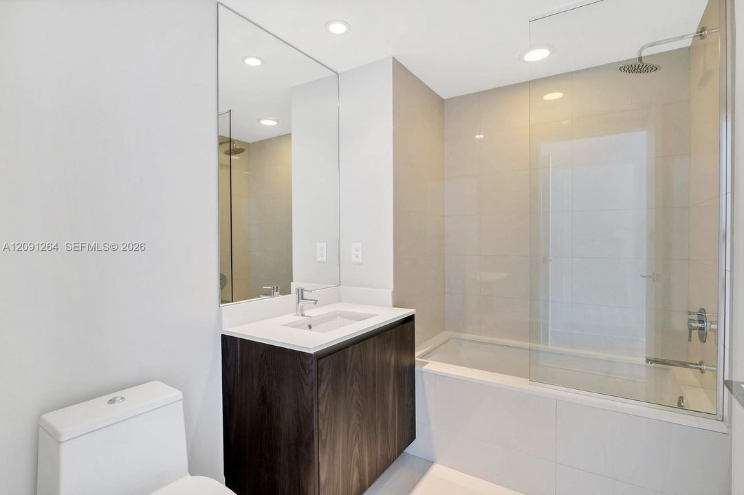 For Rent: $8,700 (3 beds, 3 baths, 1526 Square Feet)