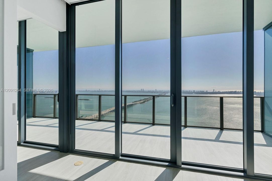 For Rent: $8,700 (3 beds, 3 baths, 1526 Square Feet)