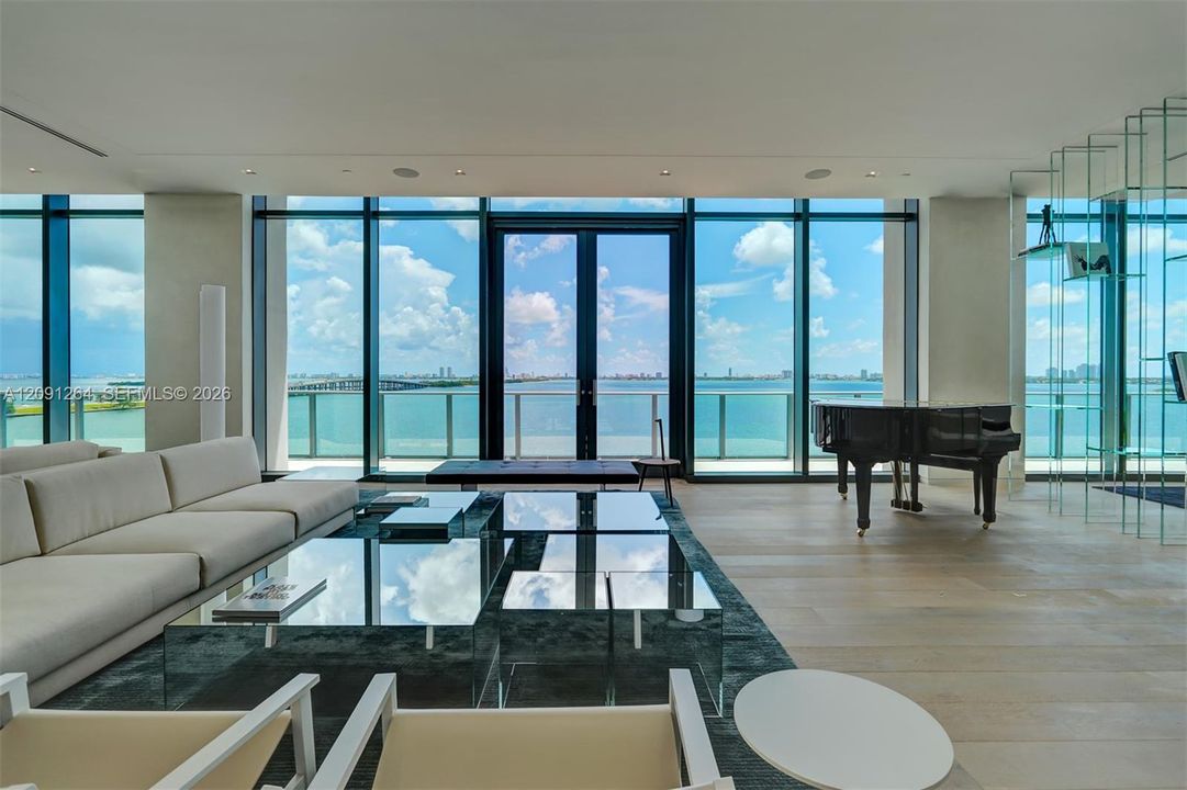 For Rent: $8,700 (3 beds, 3 baths, 1526 Square Feet)