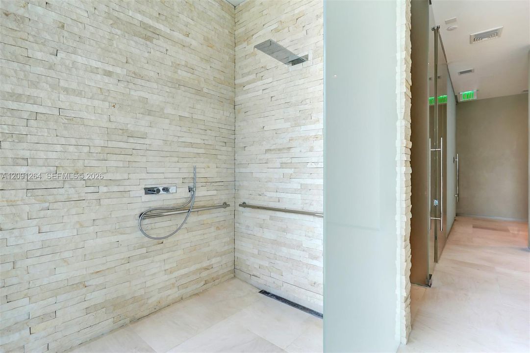 For Rent: $8,700 (3 beds, 3 baths, 1526 Square Feet)