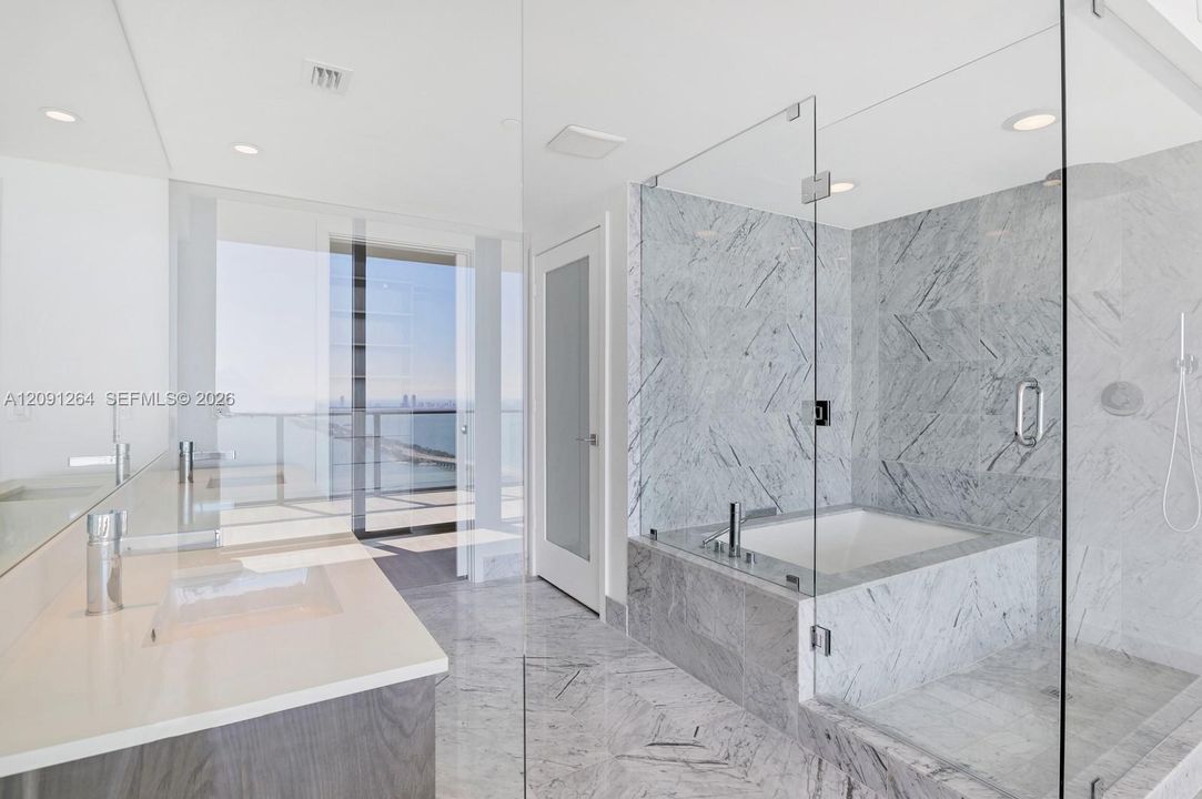 For Rent: $8,700 (3 beds, 3 baths, 1526 Square Feet)