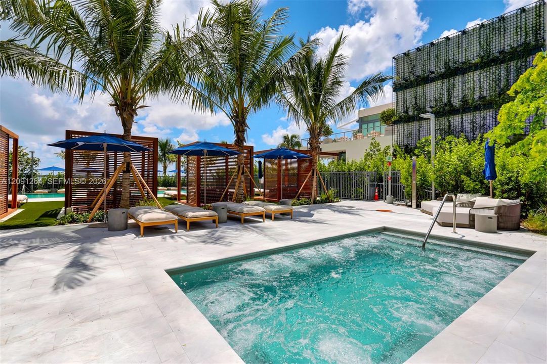 For Rent: $8,700 (3 beds, 3 baths, 1526 Square Feet)