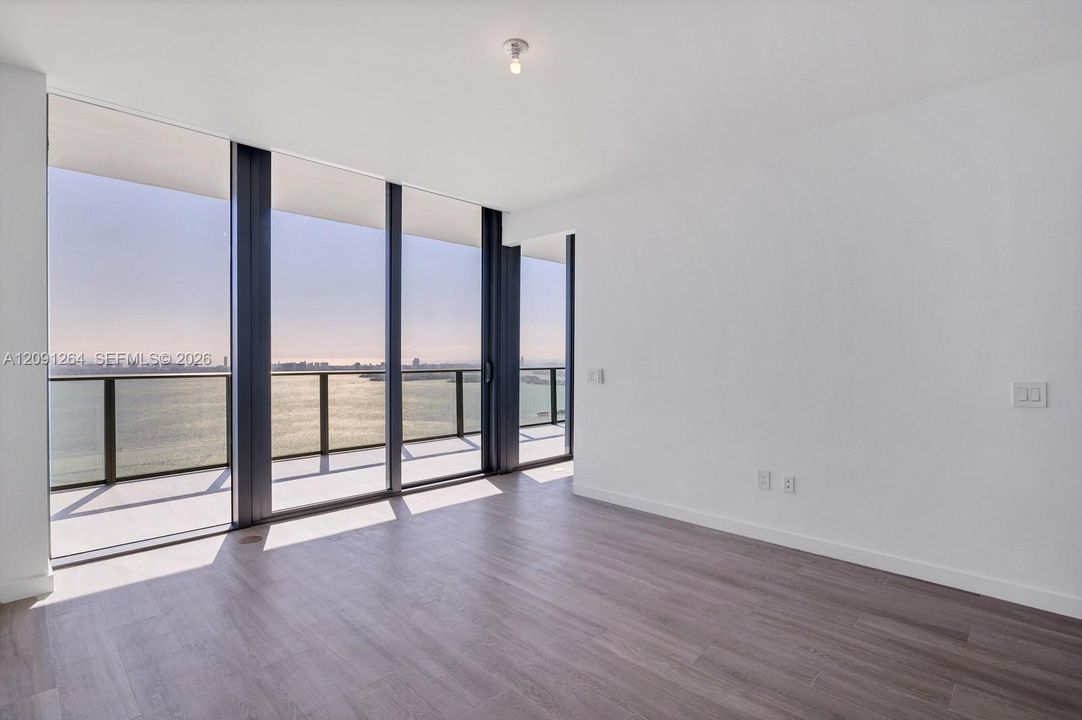 For Rent: $8,700 (3 beds, 3 baths, 1526 Square Feet)