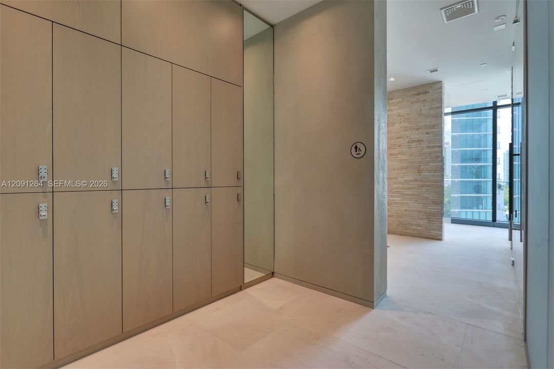For Rent: $8,700 (3 beds, 3 baths, 1526 Square Feet)