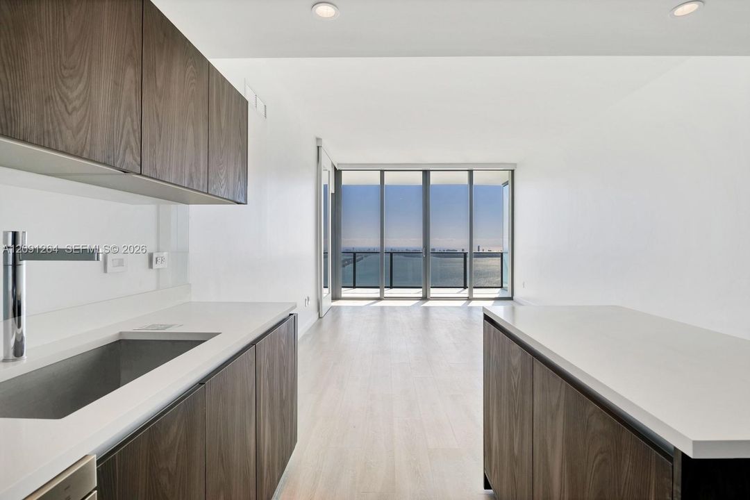 For Rent: $8,700 (3 beds, 3 baths, 1526 Square Feet)