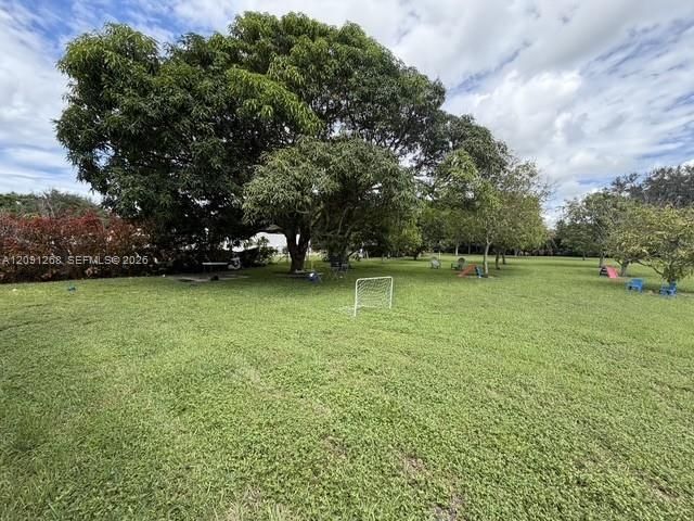Recently Rented: $3,900 (3 beds, 2 baths, 1508 Square Feet)