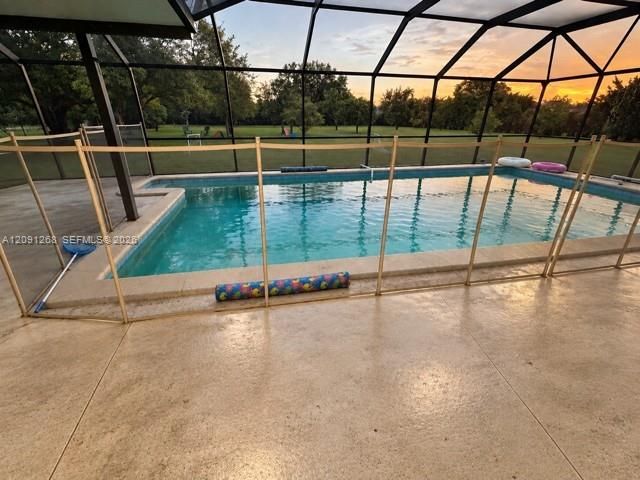 Recently Rented: $3,900 (3 beds, 2 baths, 1508 Square Feet)