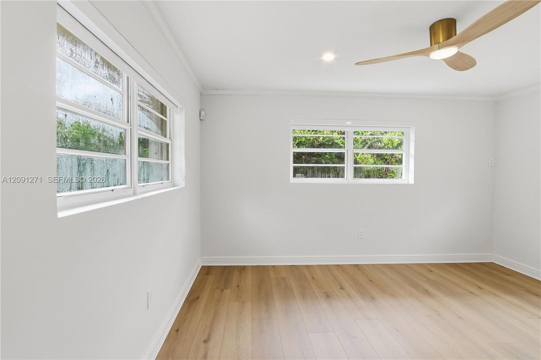 Activo con contrato: $7,900 (3 camas, 2 baños, 1683 Pies cuadrados)