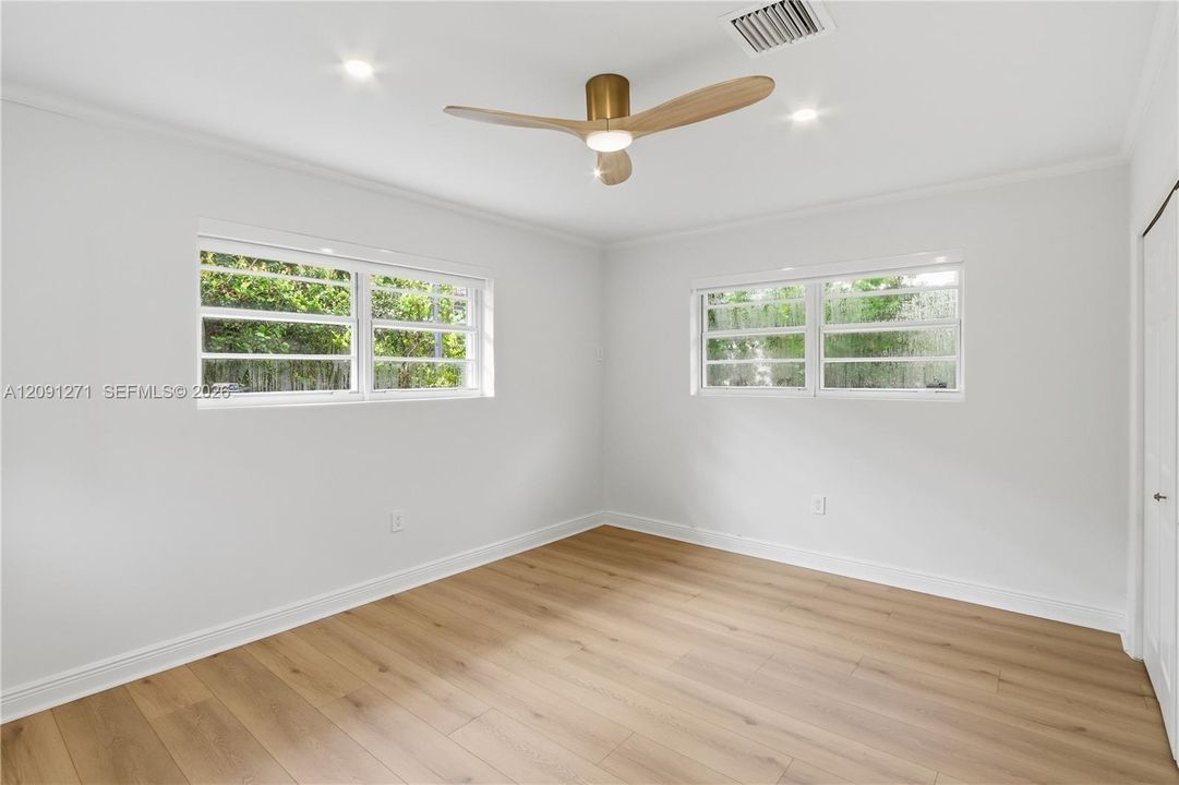 Activo con contrato: $7,900 (3 camas, 2 baños, 1683 Pies cuadrados)