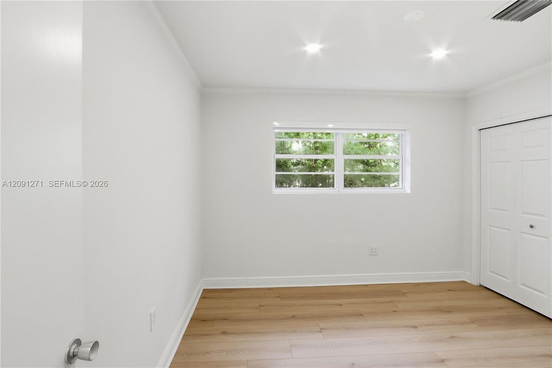 Activo con contrato: $7,900 (3 camas, 2 baños, 1683 Pies cuadrados)
