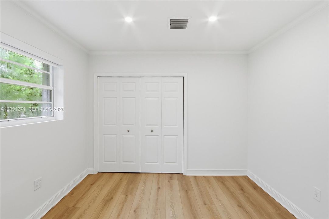 Activo con contrato: $7,900 (3 camas, 2 baños, 1683 Pies cuadrados)