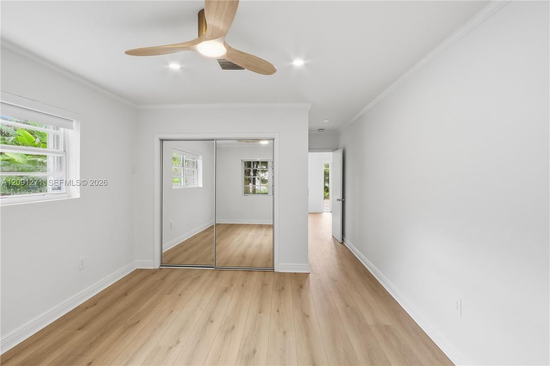 Activo con contrato: $7,900 (3 camas, 2 baños, 1683 Pies cuadrados)