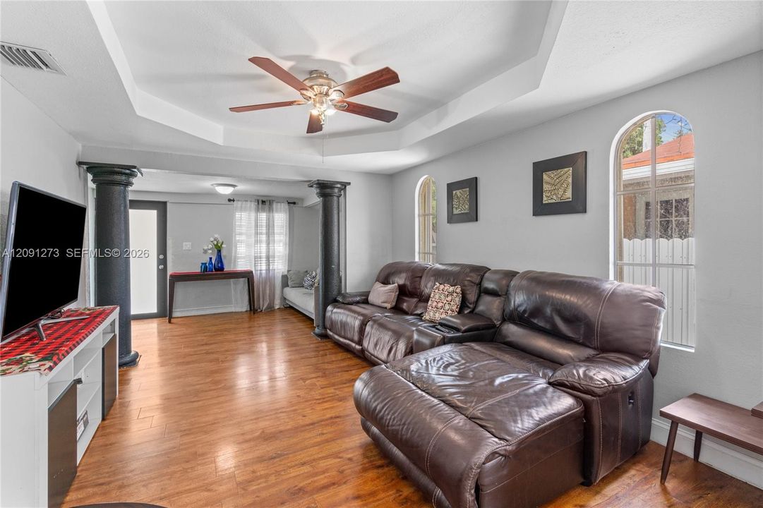 En Venta: $799,000 (0 camas, 0 baños, 2506 Pies cuadrados)
