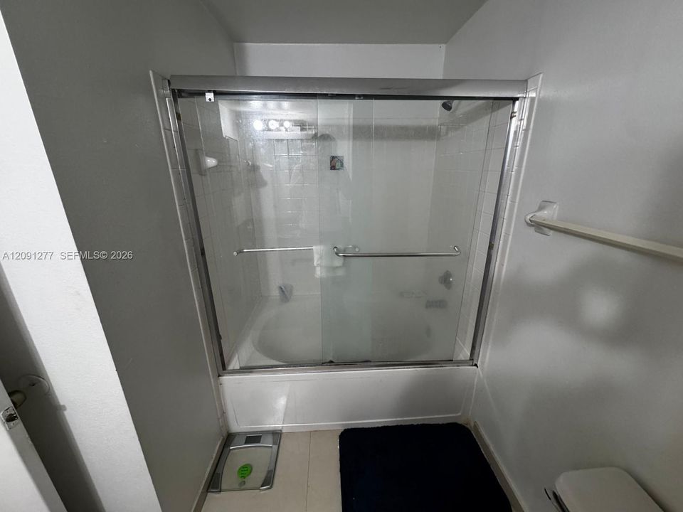 For Sale: $275,000 (3 beds, 2 baths, 1085 Square Feet)
