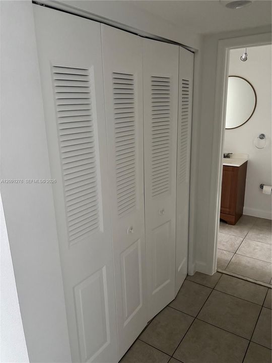 В аренду: $1,750 (1 спален, 1 ванн, 710 Квадратных фут)