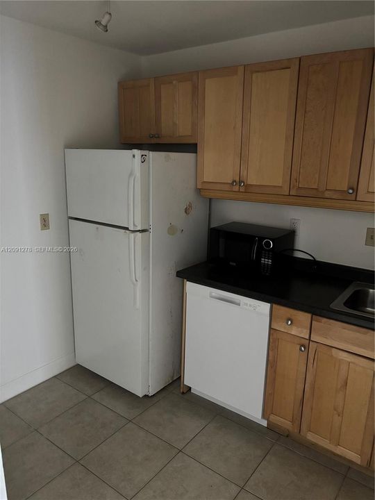 В аренду: $1,750 (1 спален, 1 ванн, 710 Квадратных фут)