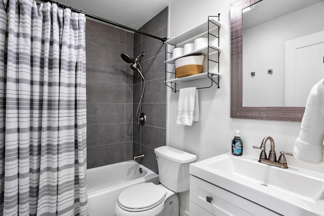 4358_Birdwood_25_MLS