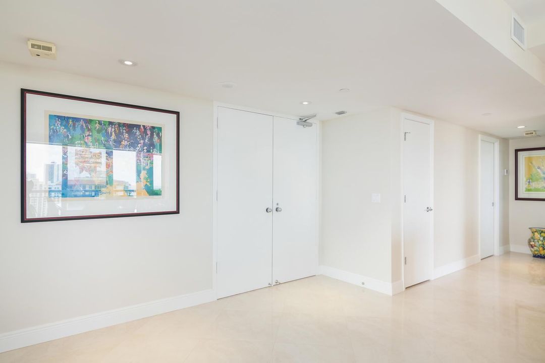 4100 N Ocean Dr Riviera Beach-large-006-