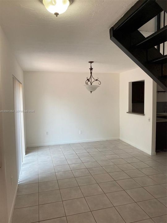 В аренду: $2,700 (2 спален, 2 ванн, 1330 Квадратных фут)