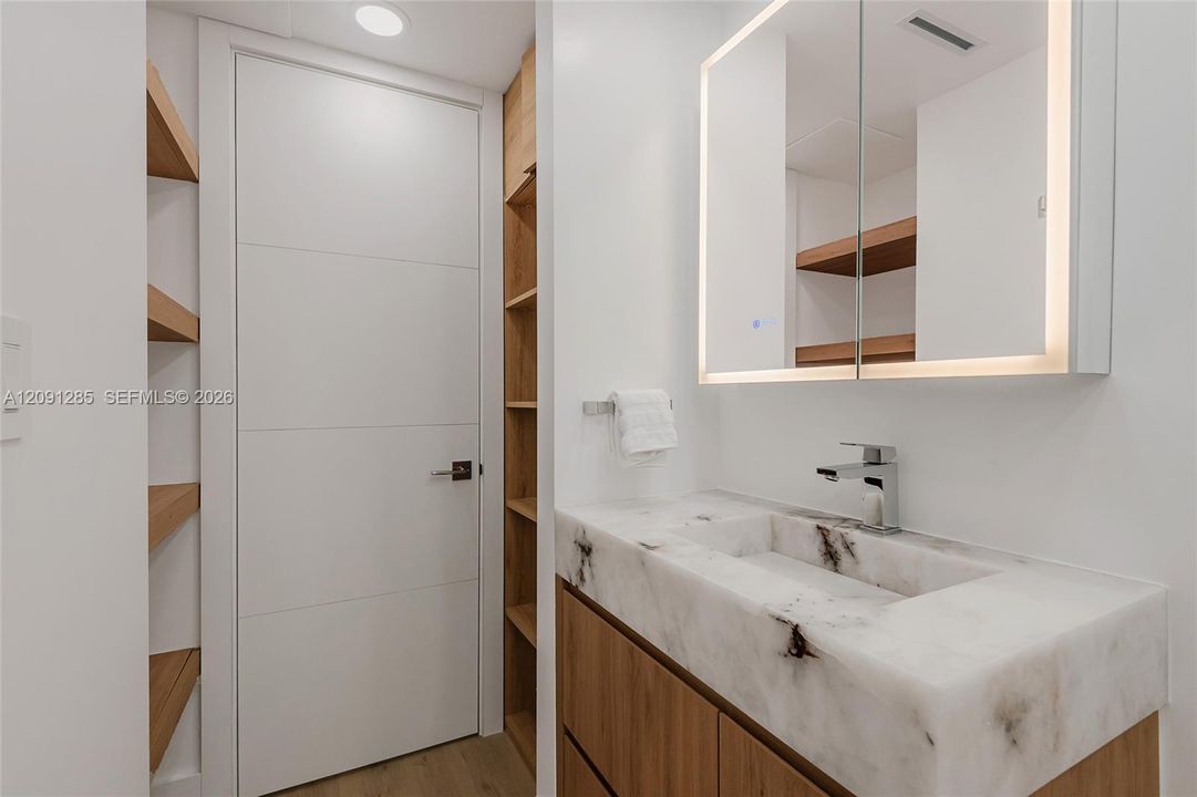En Venta: $1,750,000 (2 camas, 2 baños, 880 Pies cuadrados)