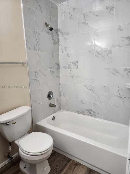 В аренду: $2,300 (3 спален, 2 ванн, 930 Квадратных фут)