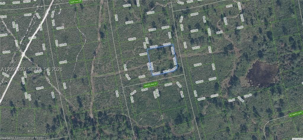待售: $12,900 (0.37 acres)