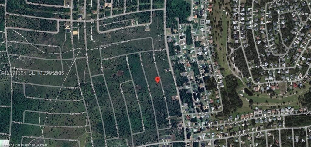 待售: $19,900 (0.23 acres)