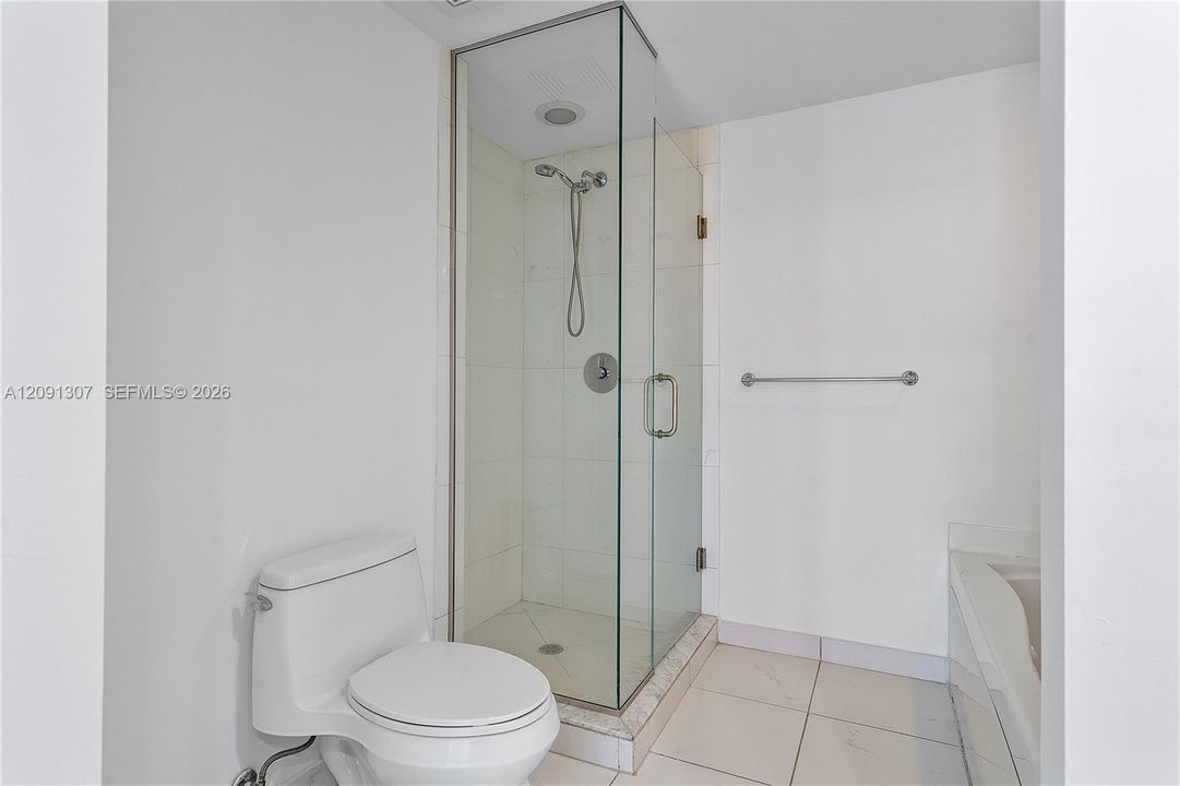 For Sale: $638,000 (2 beds, 2 baths, 1111 Square Feet)