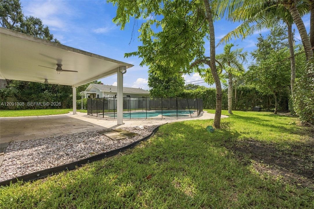 En Renta: $8,500 (5 camas, 3 baños, 2267 Pies cuadrados)