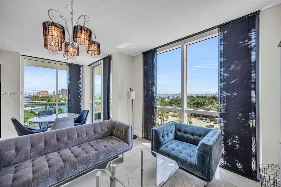 Active With Contract: $695,000 (2 beds, 2 baths, 1552 Square Feet)