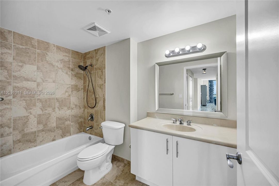 Active With Contract: $695,000 (2 beds, 2 baths, 1552 Square Feet)