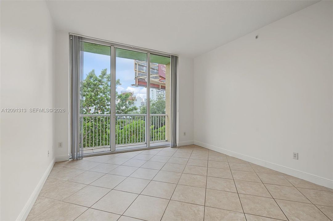 For Rent: $2,100 (1 beds, 1 baths, 797 Square Feet)