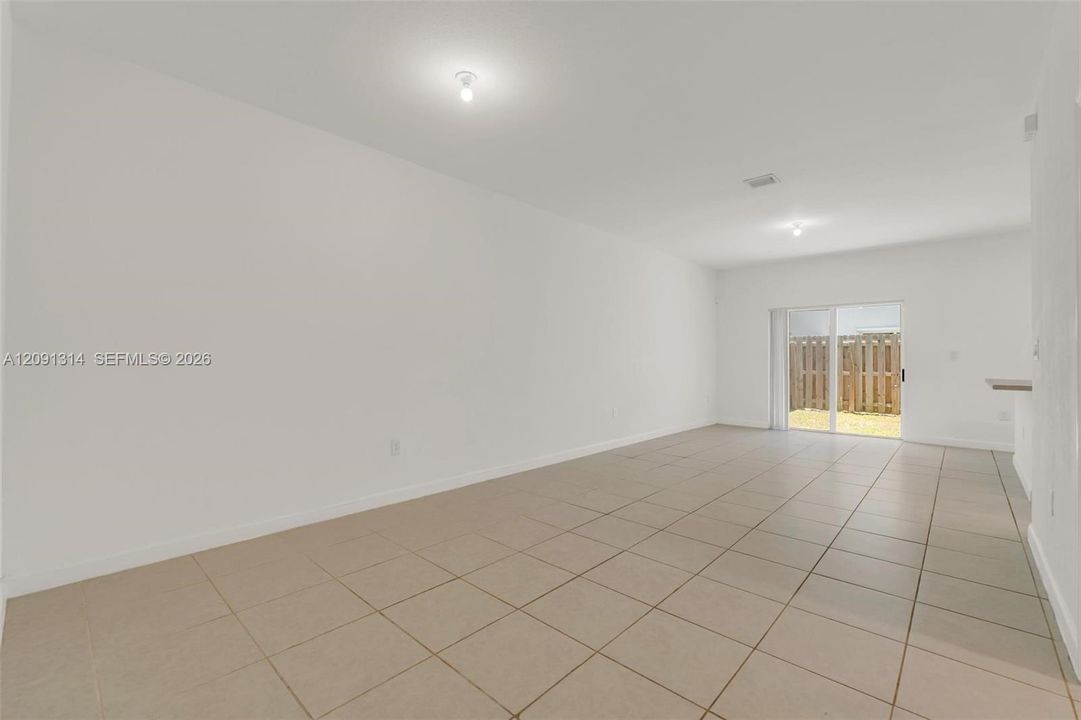 На продажу: $380,000 (3 спален, 2 ванн, 1827 Квадратных фут)
