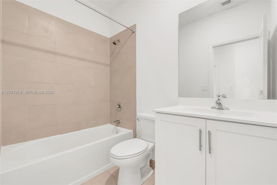 На продажу: $380,000 (3 спален, 2 ванн, 1827 Квадратных фут)