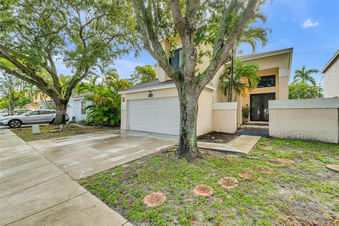 En Venta: $635,000 (3 camas, 2 baños, 2127 Pies cuadrados)