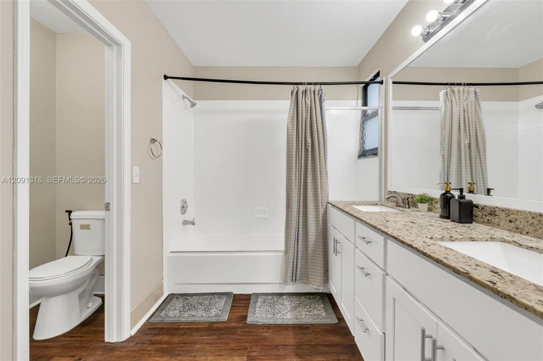 En Venta: $635,000 (3 camas, 2 baños, 2127 Pies cuadrados)