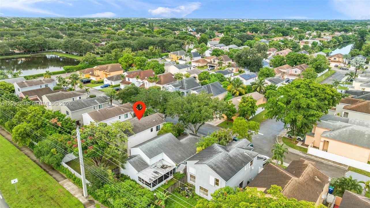 En Venta: $635,000 (3 camas, 2 baños, 2127 Pies cuadrados)