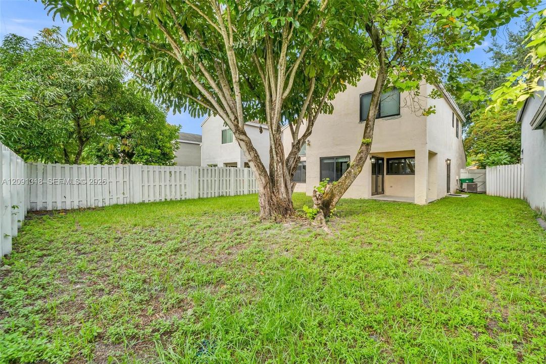 En Venta: $635,000 (3 camas, 2 baños, 2127 Pies cuadrados)